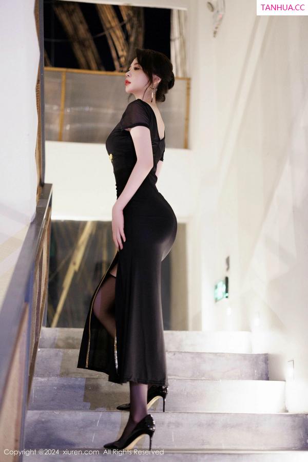 梦心玥  [XiuRen]高清写真图 2024.11.29 No.9526 梦心玥 黑丝美腿第10张图片